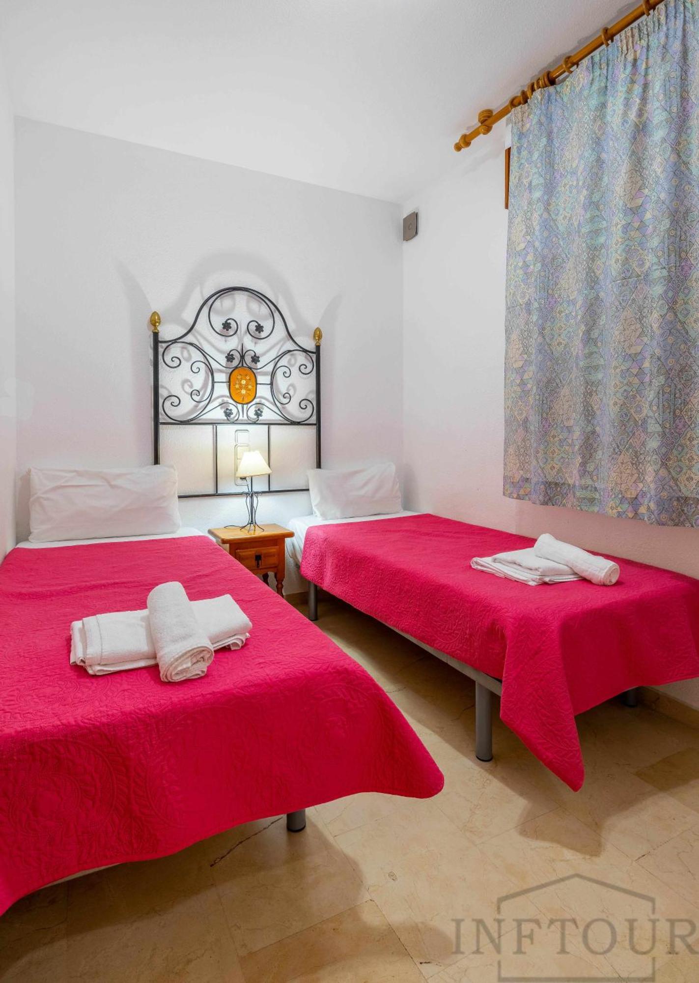 Inftour Medici Apartamento 卡尔佩 外观 照片