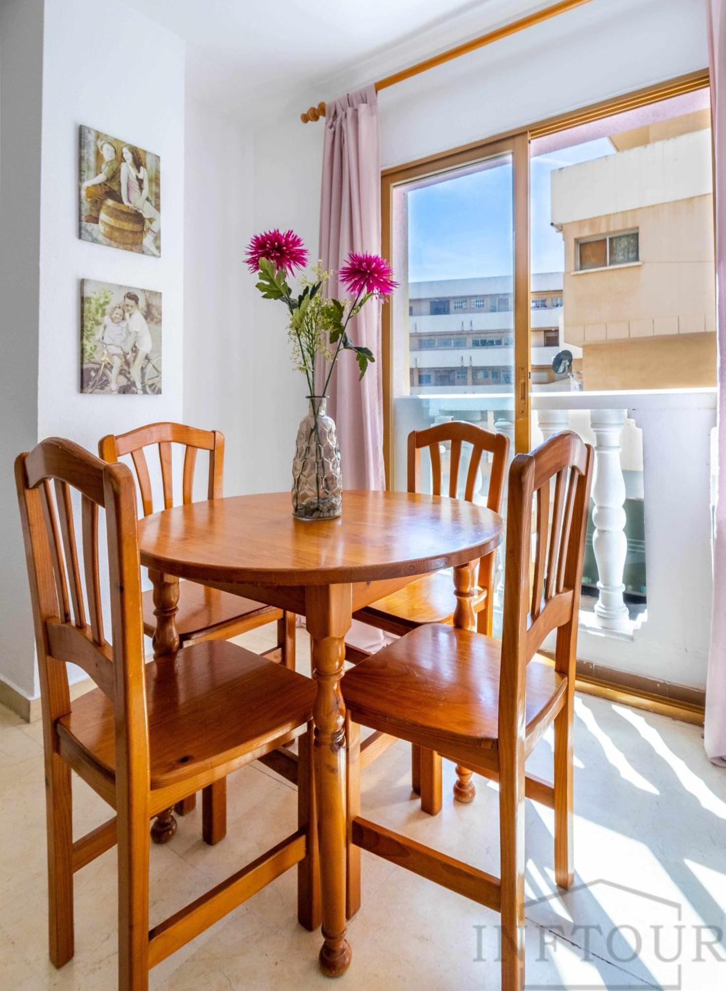 Inftour Medici Apartamento 卡尔佩 外观 照片
